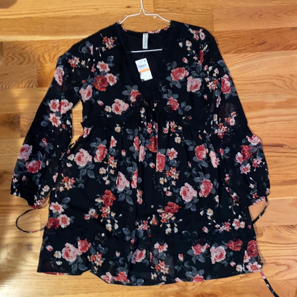 NWT Black Floral Long Sleeve Dress